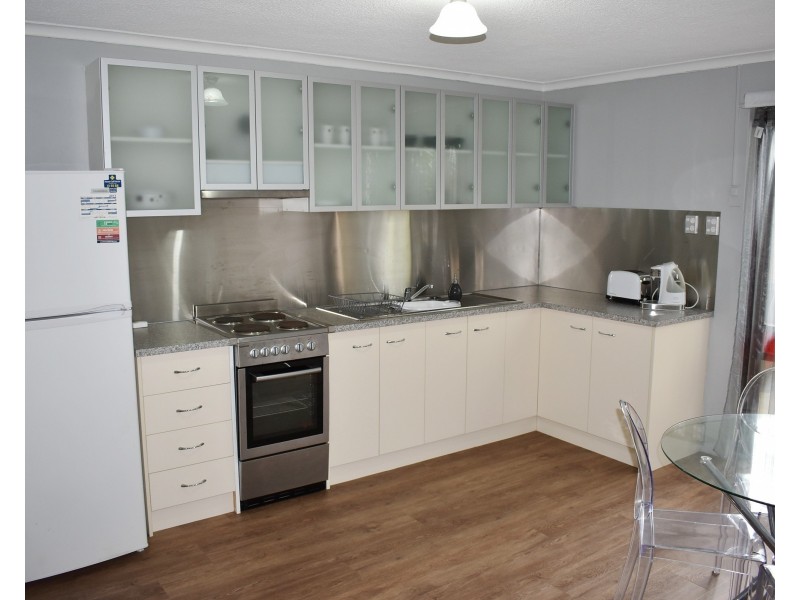 2/54 Freshwater St, Scarness QLD 4655