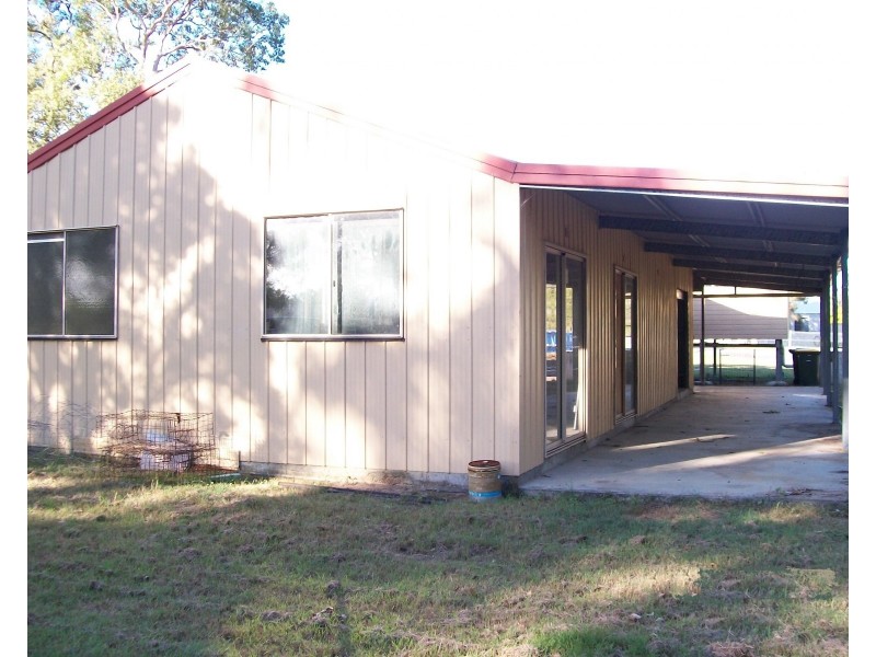 25 Isis Street, Buxton QLD 4660