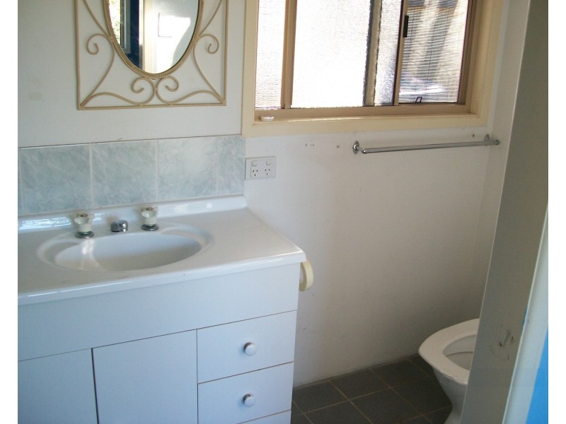 25 Isis Street, Buxton QLD 4660