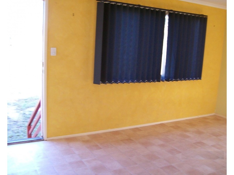 25 Isis Street, Buxton QLD 4660