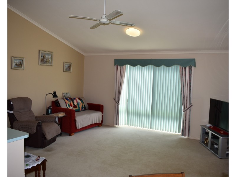 4/7 Bay Dr, Urraween QLD 4655