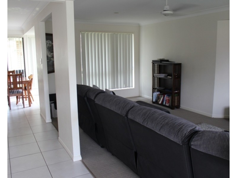 10 Trill Court, Urangan QLD 4655