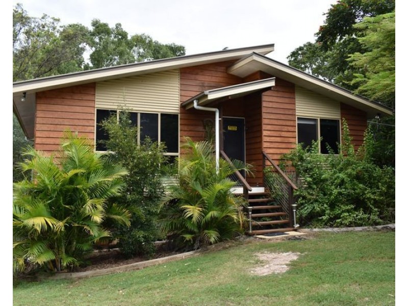 1/94 River Rd, Howard QLD 4659