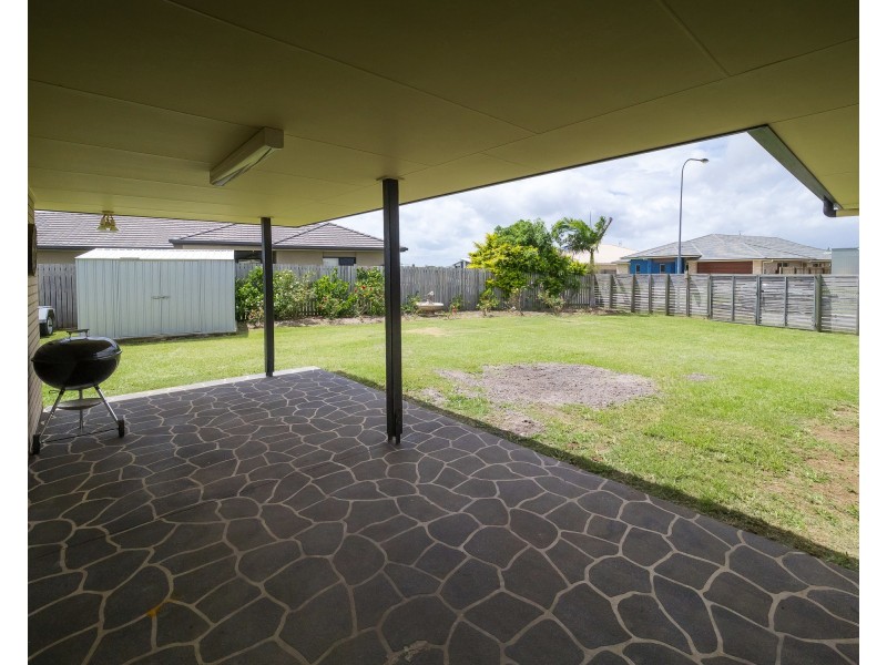 10 Bounty Cct, Eli Waters QLD 4655