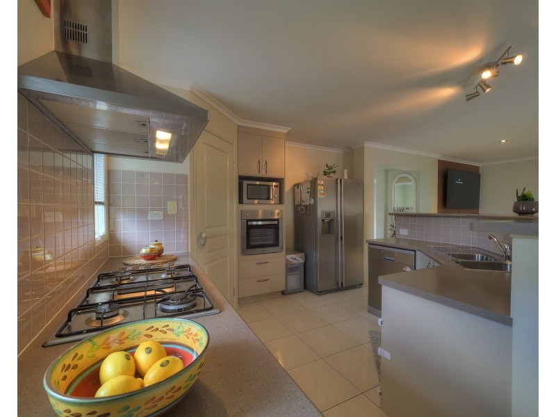 53 Sirenia Dr, Burrum Heads QLD 4659