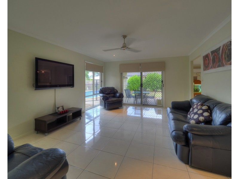 53 Sirenia Dr, Burrum Heads QLD 4659