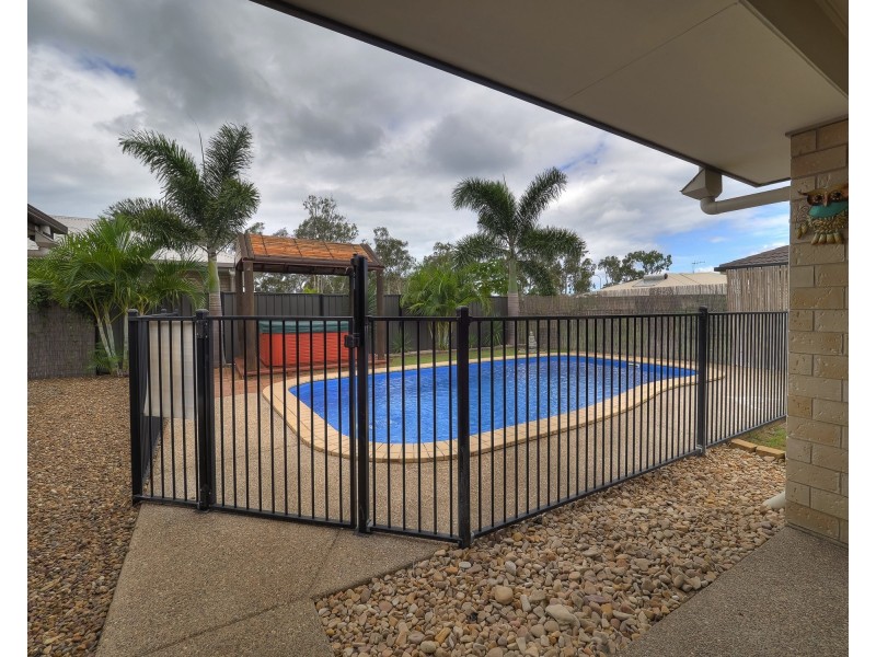 53 Sirenia Dr, Burrum Heads QLD 4659