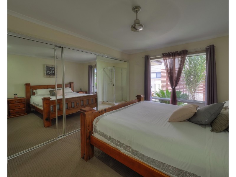 53 Sirenia Dr, Burrum Heads QLD 4659