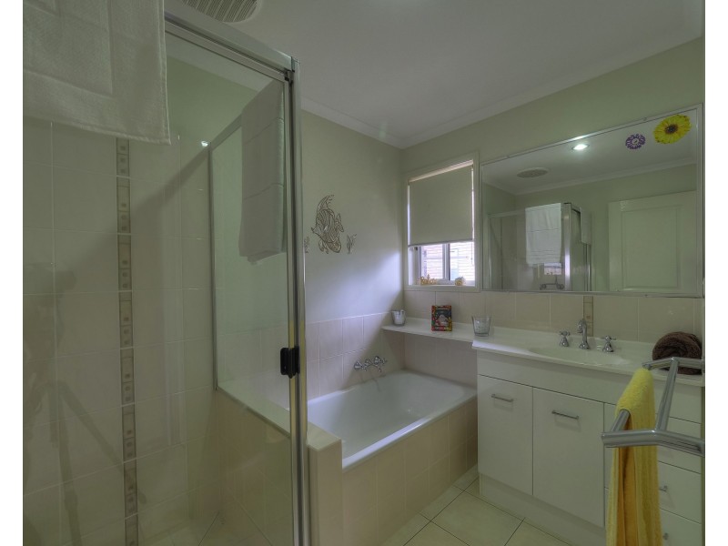 53 Sirenia Dr, Burrum Heads QLD 4659