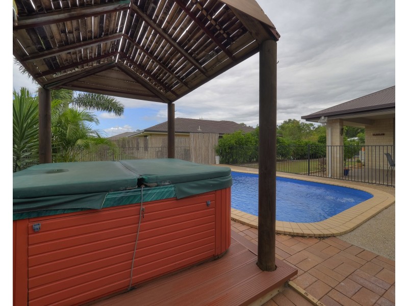 53 Sirenia Dr, Burrum Heads QLD 4659
