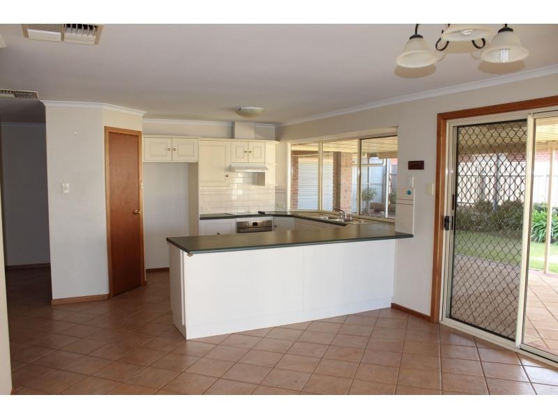 12 Eyre Rd Extension, Crystal Brook SA 5523