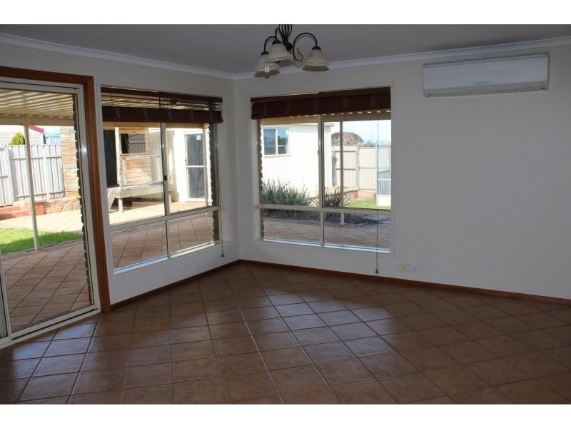 12 Eyre Rd Extension, Crystal Brook SA 5523