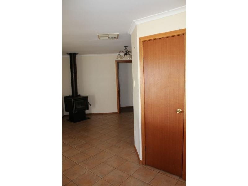 12 Eyre Rd Extension, Crystal Brook SA 5523