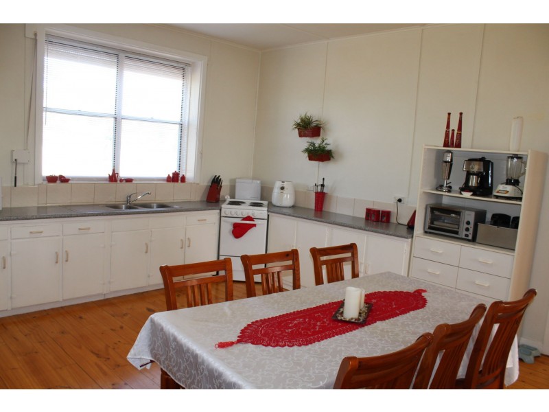 42 Ash Crescent, Gladstone SA 5473