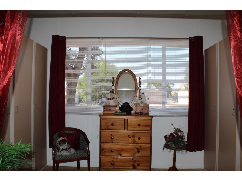 42 Ash Crescent, Gladstone SA 5473