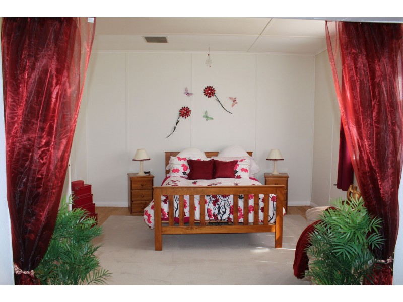 42 Ash Crescent, Gladstone SA 5473