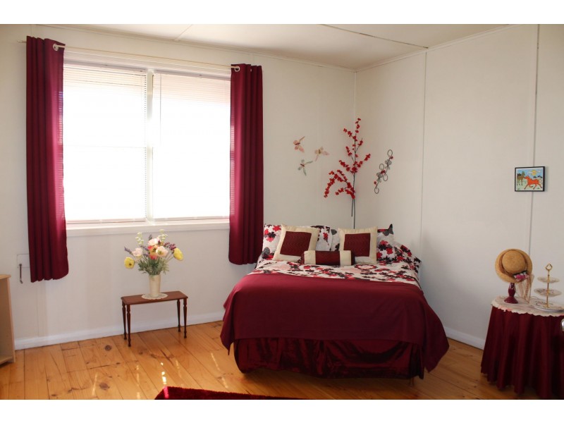 42 Ash Crescent, Gladstone SA 5473