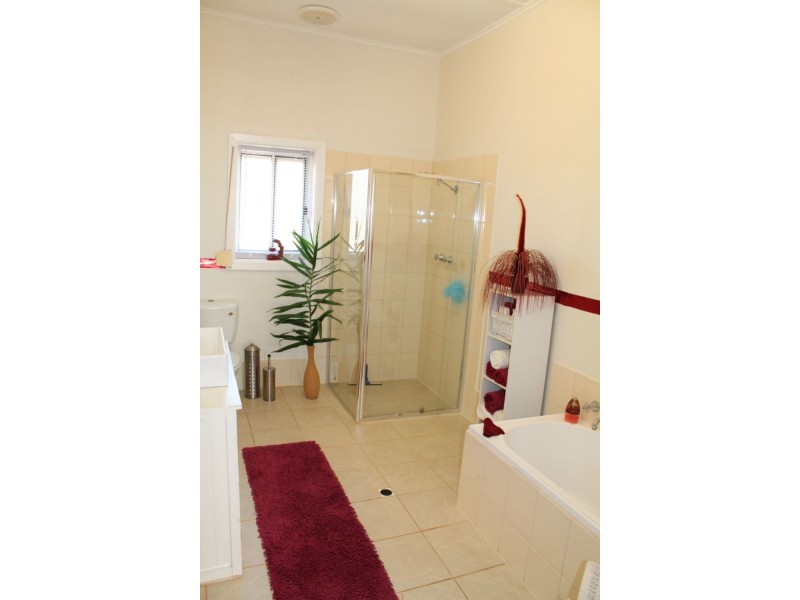 42 Ash Crescent, Gladstone SA 5473