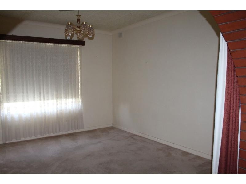 16 Esmond Road, Port Pirie SA 5540