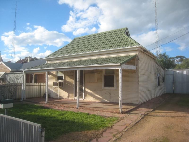 13 Eyre Road, Crystal Brook SA 5523