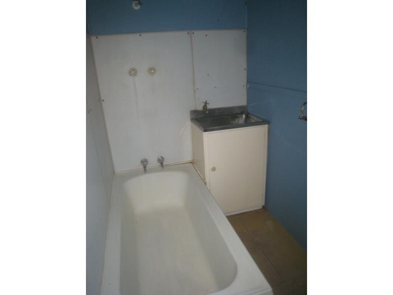 13 Eyre Road, Crystal Brook SA 5523