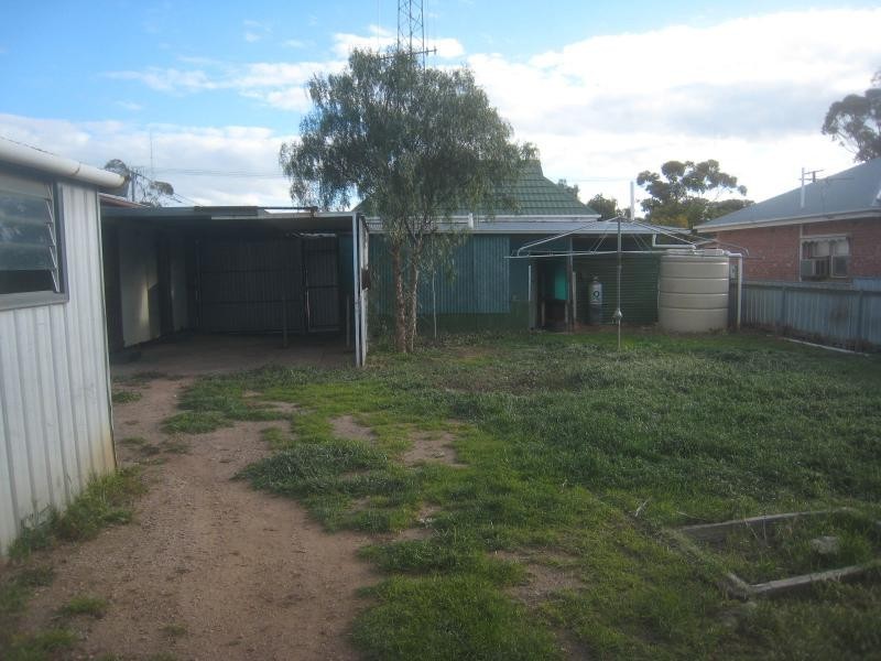13 Eyre Road, Crystal Brook SA 5523