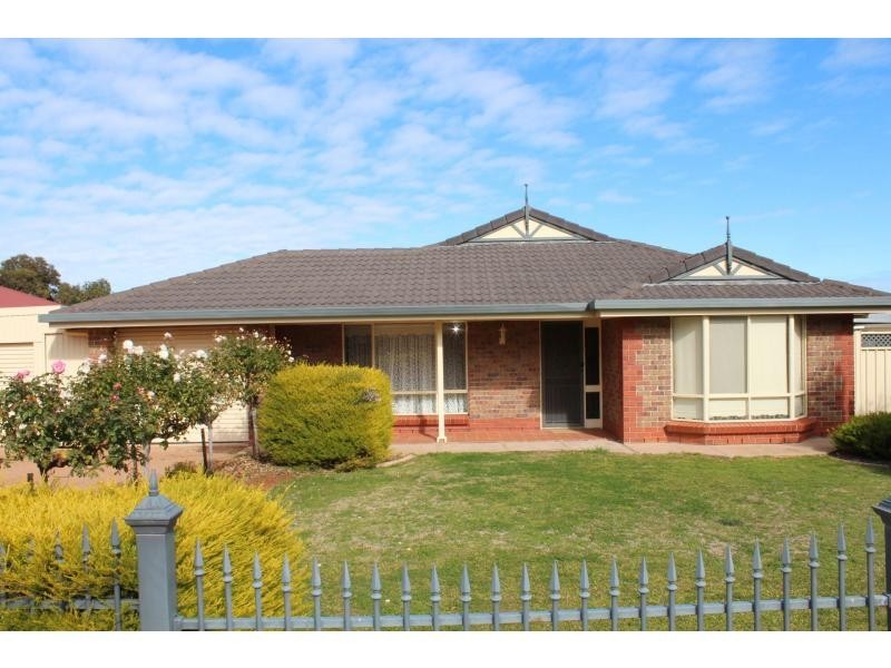 12 Eyre Road, Crystal Brook SA 5523