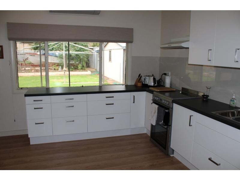 1 Fifth Street, Napperby SA 5540