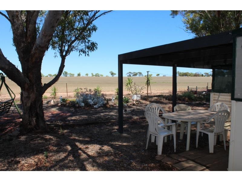 47 Dolphin Road, Fisherman Bay SA 5522