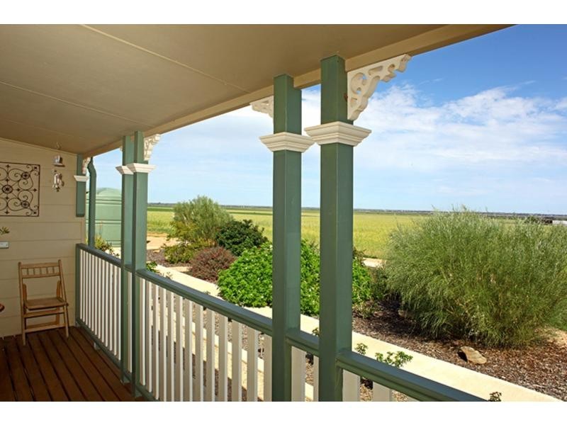 16 Jericho Road, Napperby SA 5540