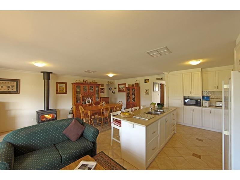 16 Jericho Road, Napperby SA 5540