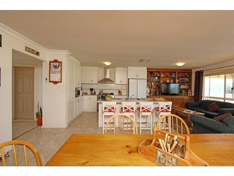 16 Jericho Road, Napperby SA 5540