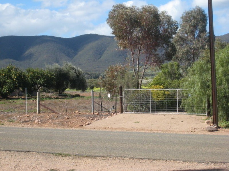 525 Scenic Drive, Napperby SA 5540