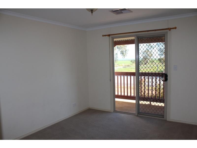 6 Greig Road, Crystal Brook SA 5523