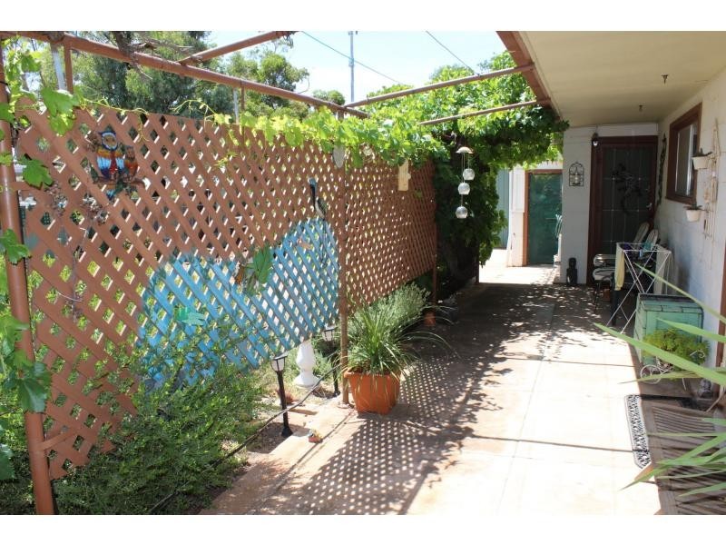 38 First Street, Napperby SA 5540