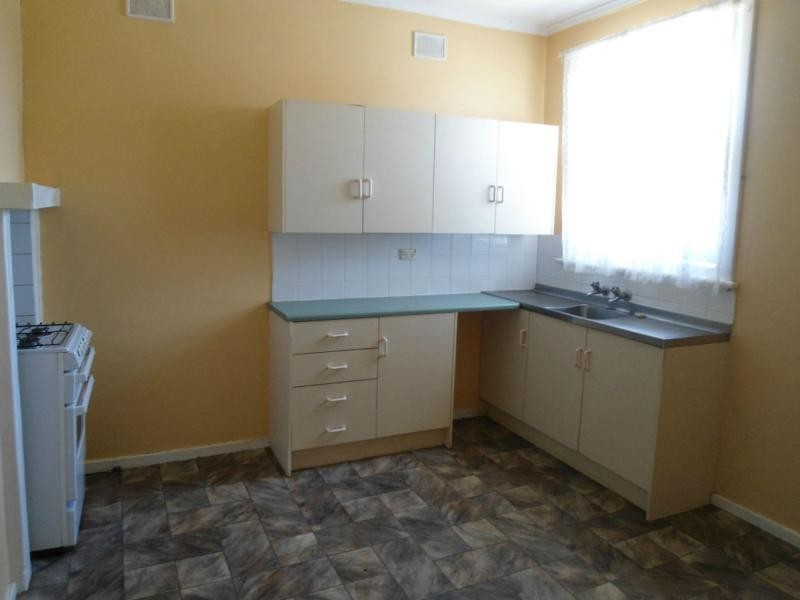 8 Giles Street, Crystal Brook SA 5523