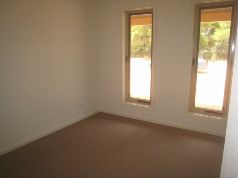 11 Railway Terrace, Crystal Brook SA 5523