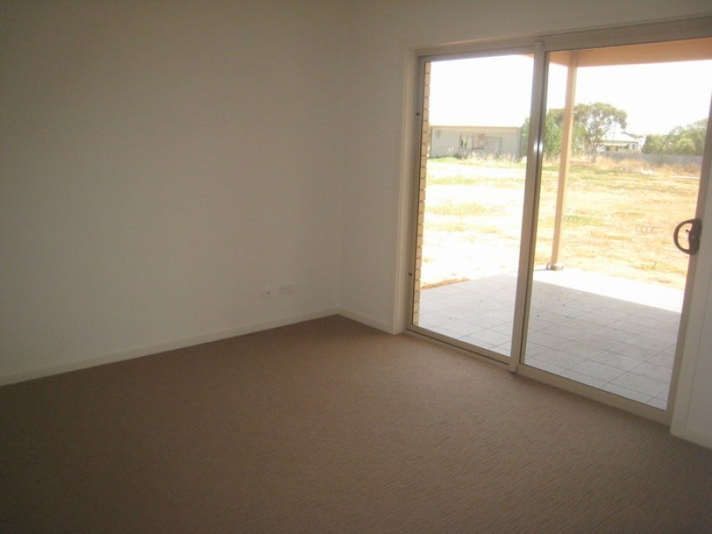 11 Railway Terrace, Crystal Brook SA 5523