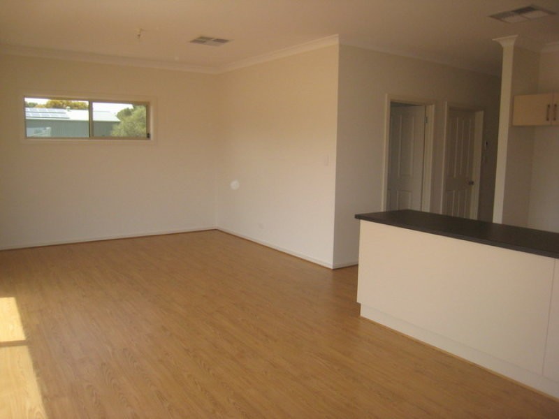 11 Railway Terrace, Crystal Brook SA 5523