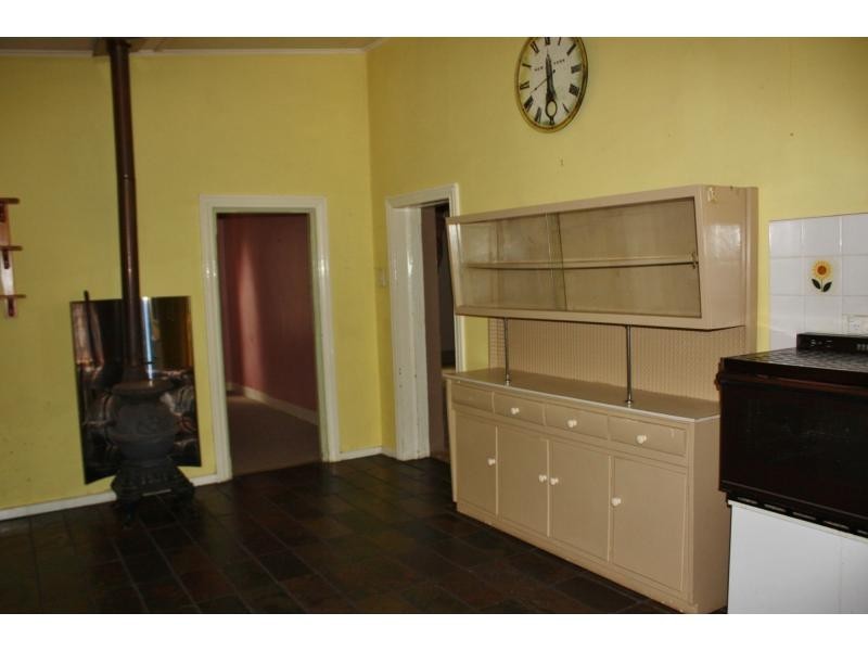 8 Sixth Street, Gladstone SA 5473