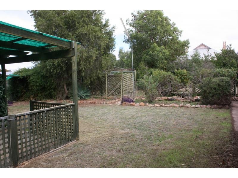 8 Sixth Street, Gladstone SA 5473