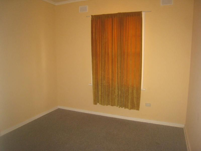 10 Giles Street, Crystal Brook SA 5523