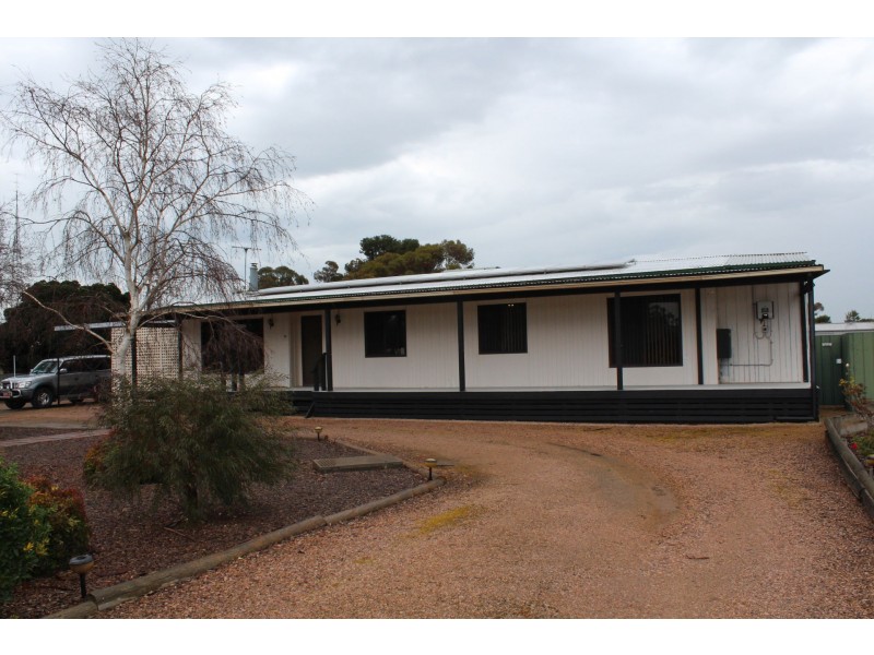 56 West Terrace, Laura SA 5480