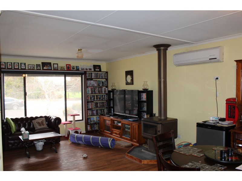 56 West Terrace, Laura SA 5480