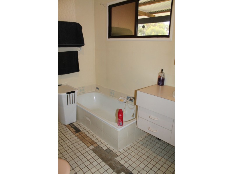 56 West Terrace, Laura SA 5480