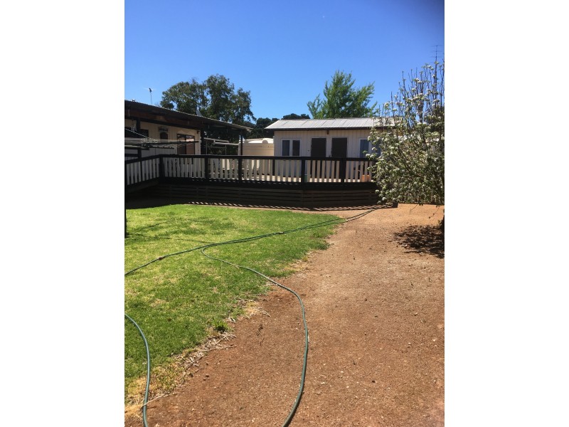 56 West Terrace, Laura SA 5480