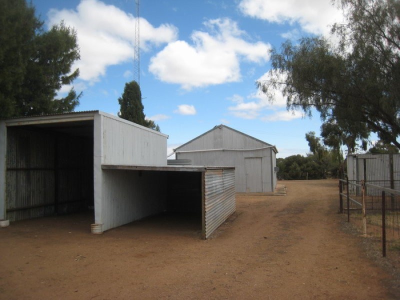 23 R F Nicholls Drive, Crystal Brook SA 5523