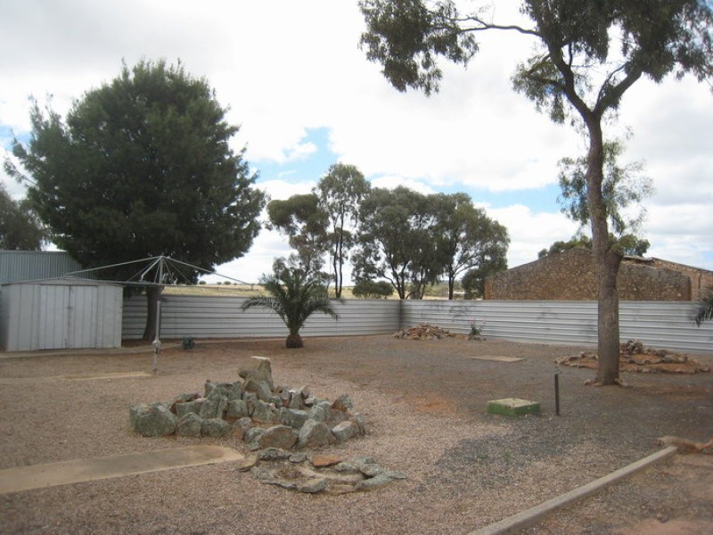 23 R F Nicholls Drive, Crystal Brook SA 5523