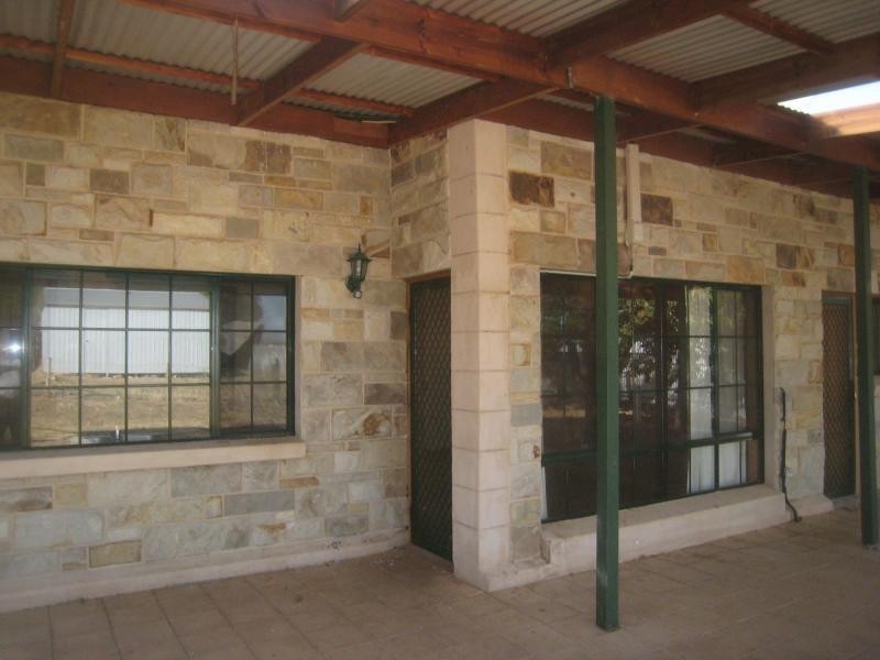 64 Park Terrace, Gladstone SA 5473
