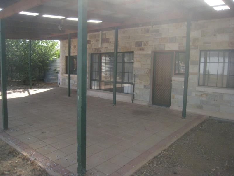 64 Park Terrace, Gladstone SA 5473